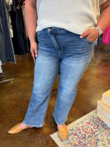 Chloe Crossover Waist Straight Leg Jean - Risen (Plus)