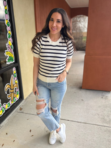 Spring Feeling Scallop Trim Top