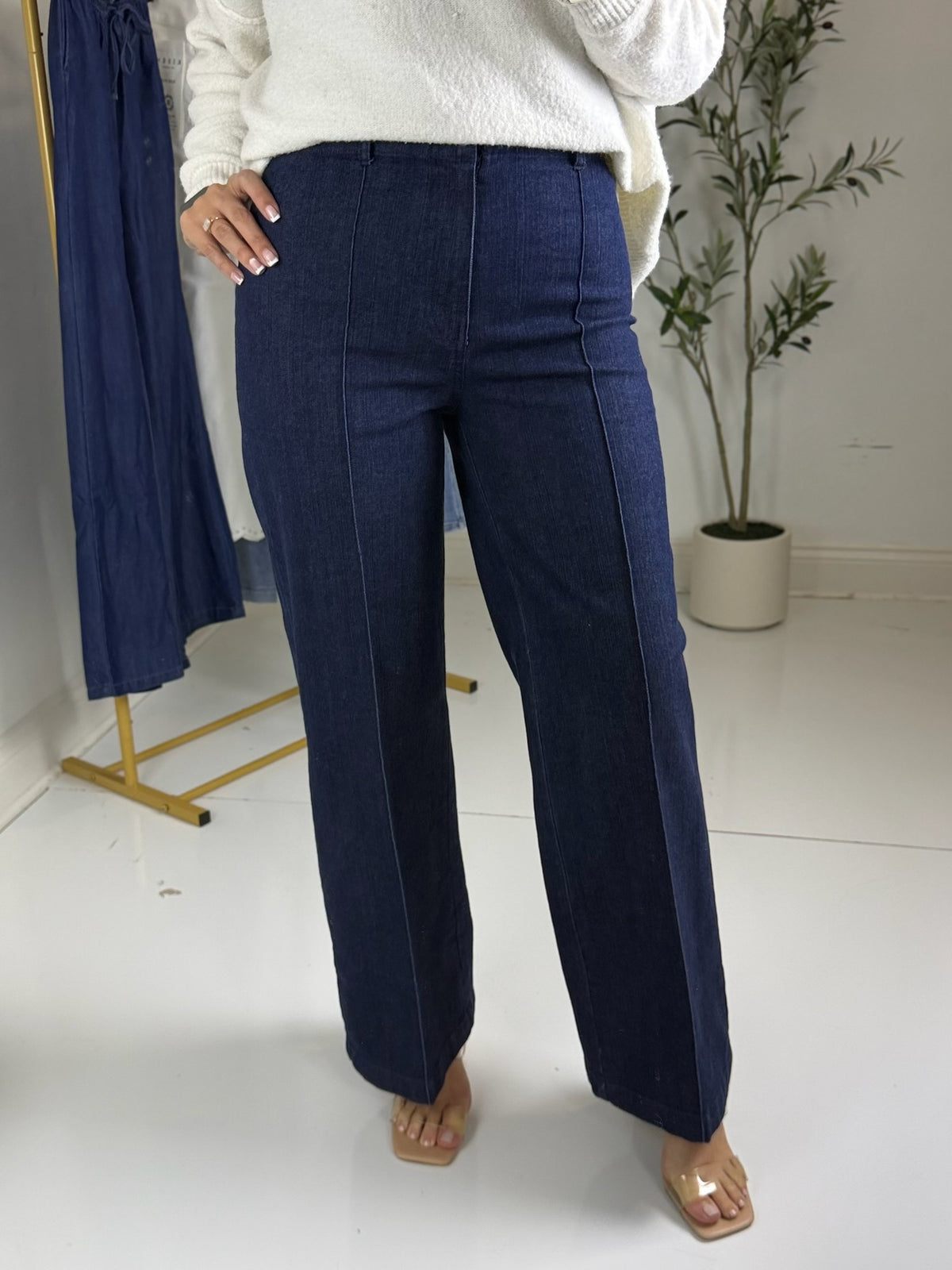 Refined Style Wide Leg Jean