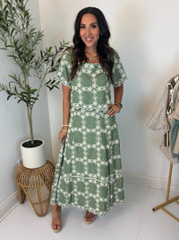 August Afternoons Embroidered Set