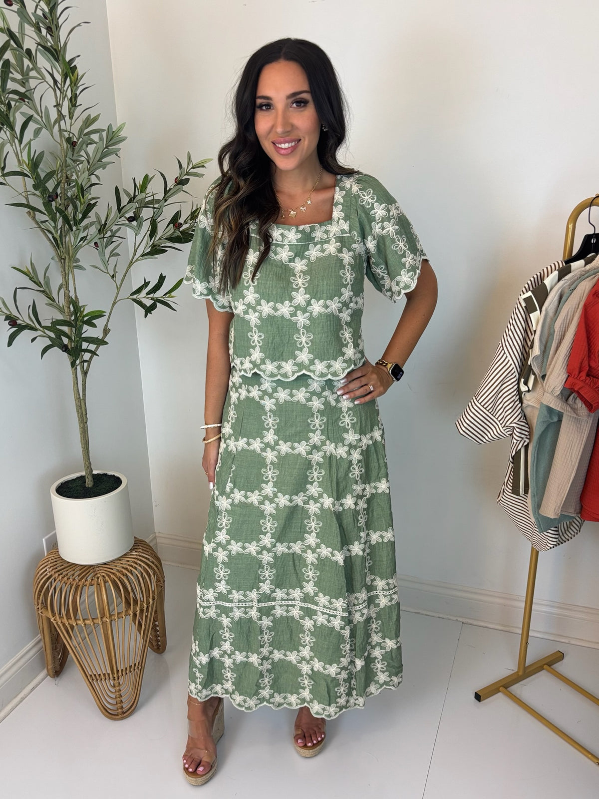 August Afternoons Embroidered Set