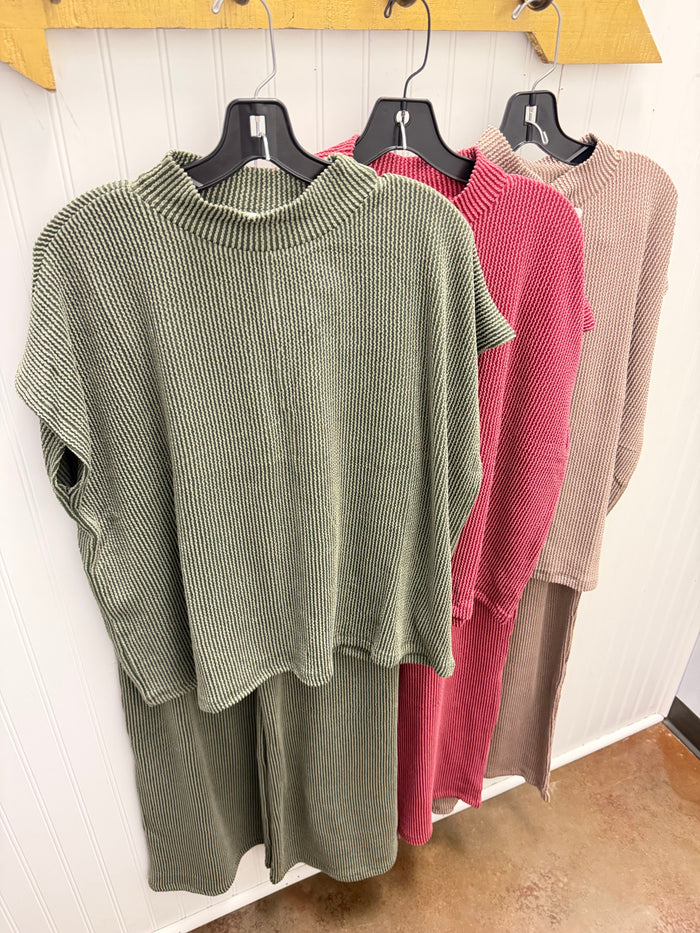 Refined Routine Ribbed Set