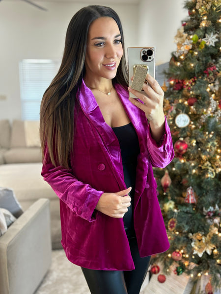 Very Chic Velvet Blazer