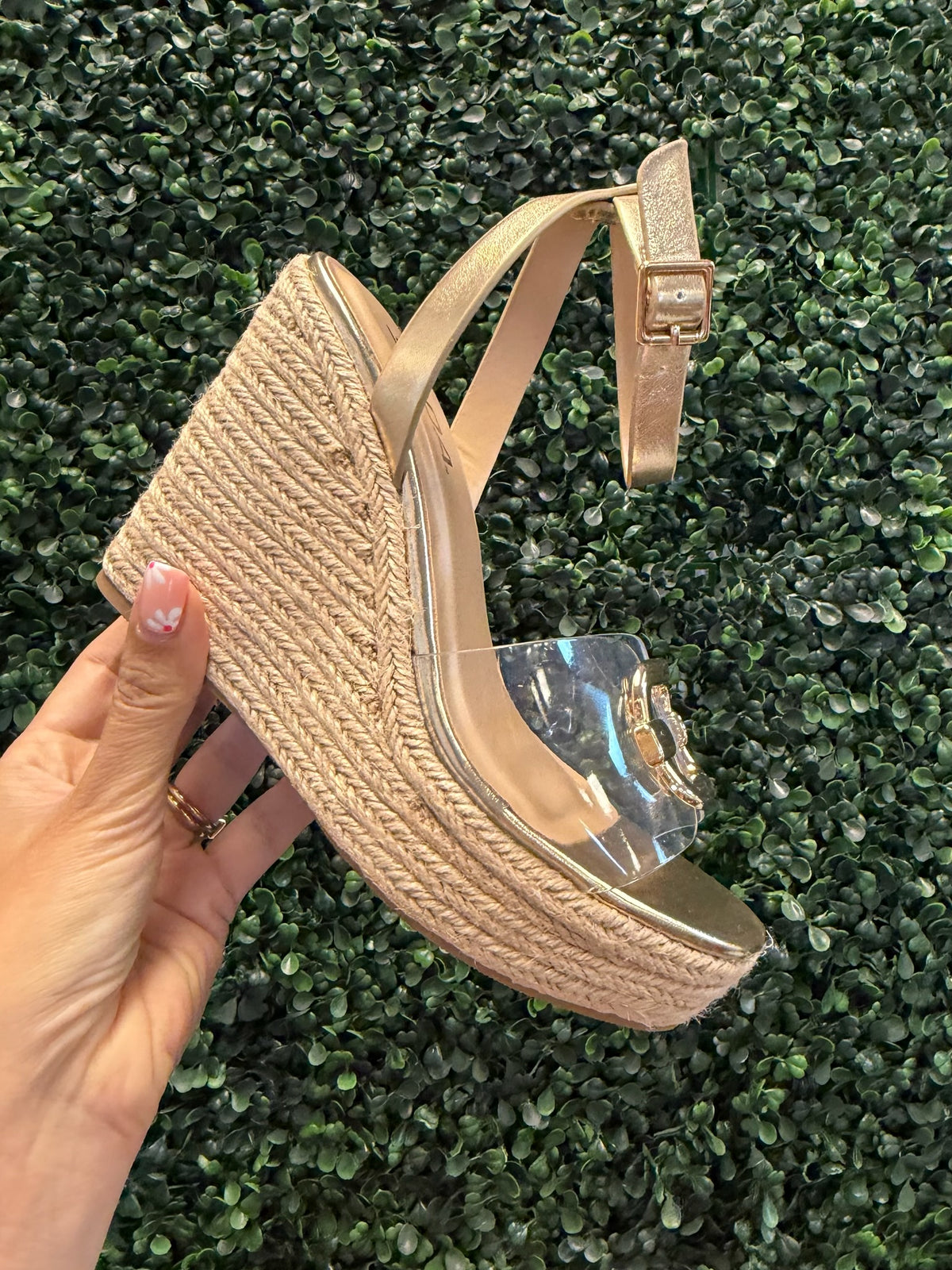 Notice Platform Wedge
