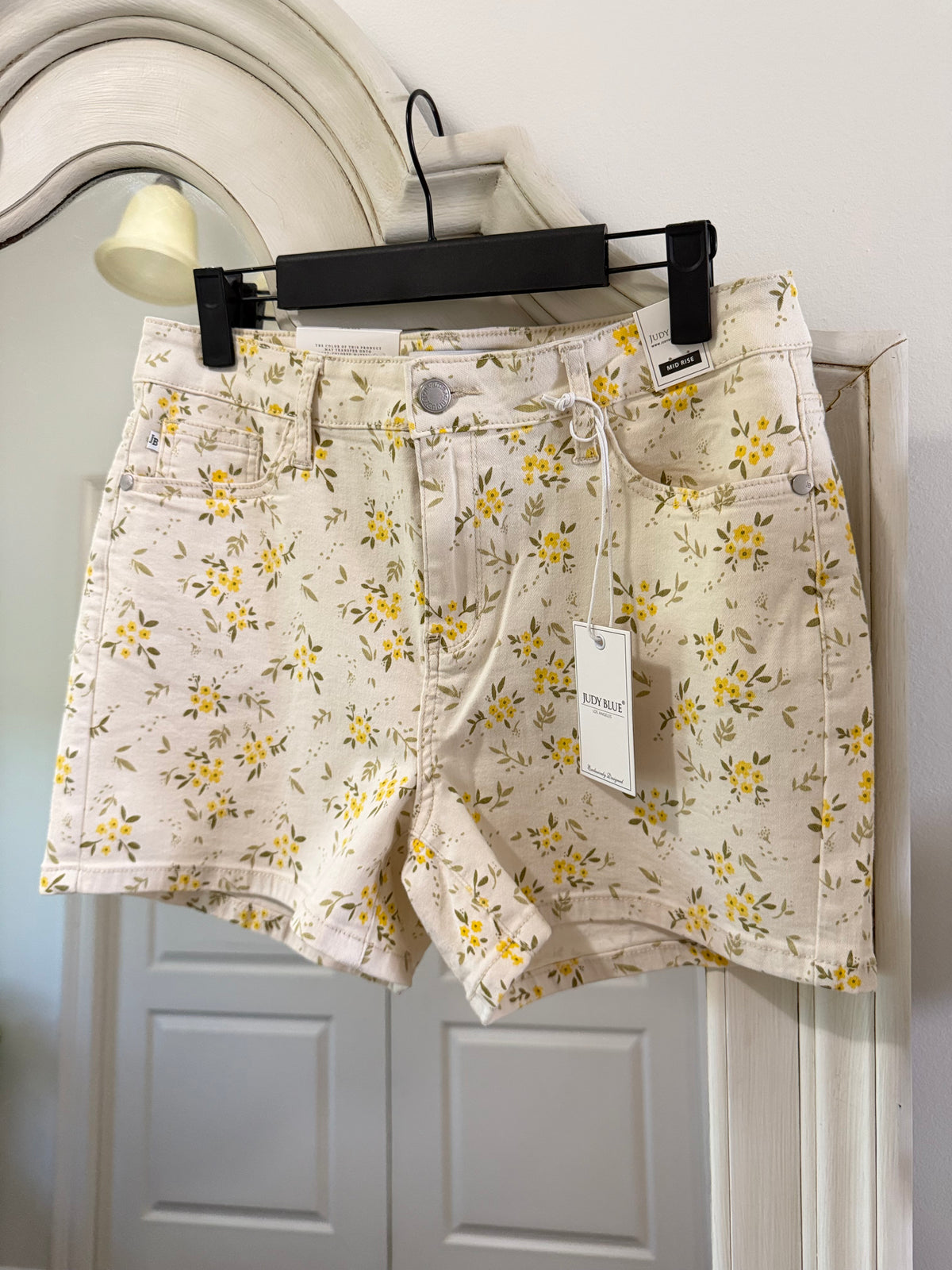 Poppy Floral Print Denim Short - Judy Blue (Plus)