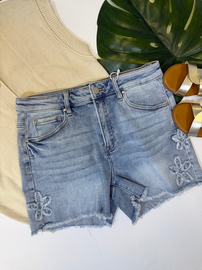 Lily Patch Denim Short - Risen