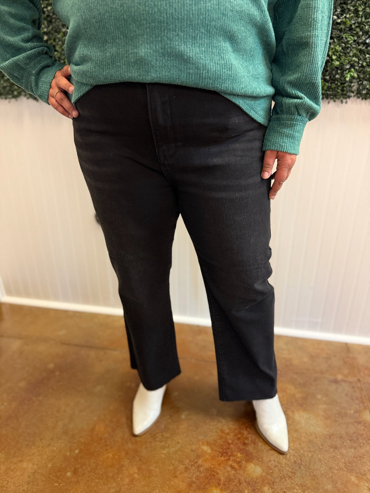 Stella Straight Leg Jean - Risen (PLUS)