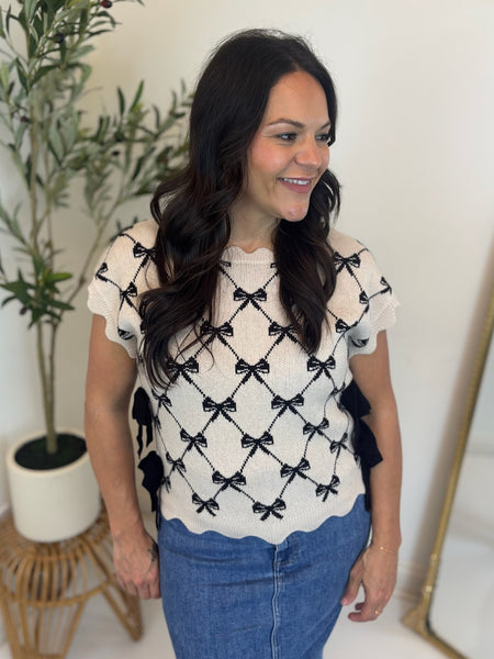 Bow-tiful Scallop Trim Top