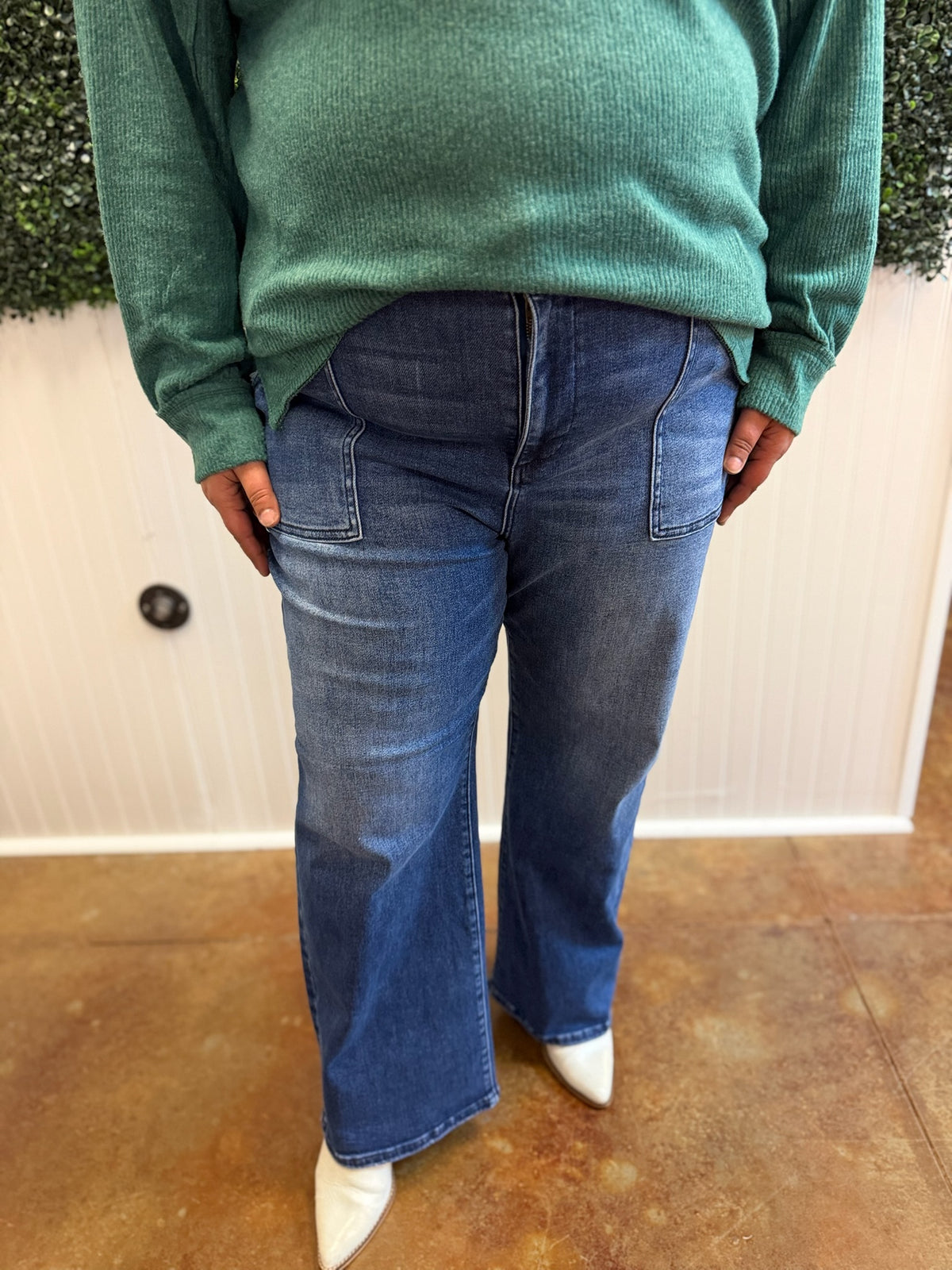 Anais Ankle Flare Jean - Risen (PLUS)