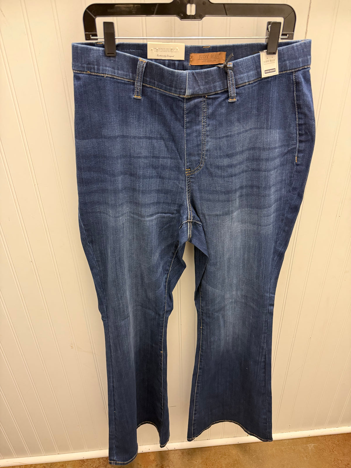 Dark Wash Pull On Flare Jean - Judy Blue (Plus)