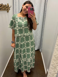 August Afternoons Embroidered Set