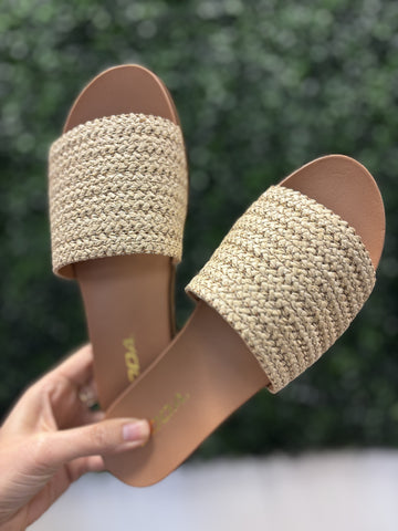 Fate Sandal - Natural Raffia